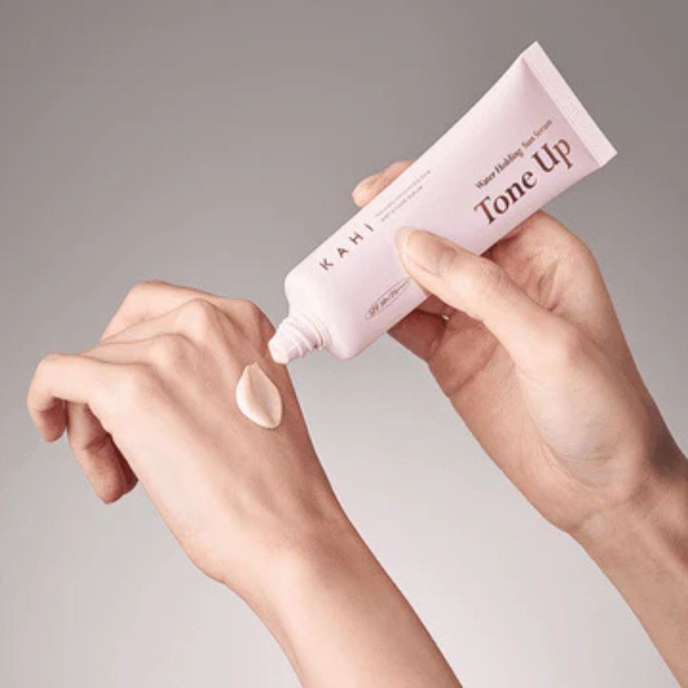 KAHI Water Holding Tone Up Sun Serum, image 3